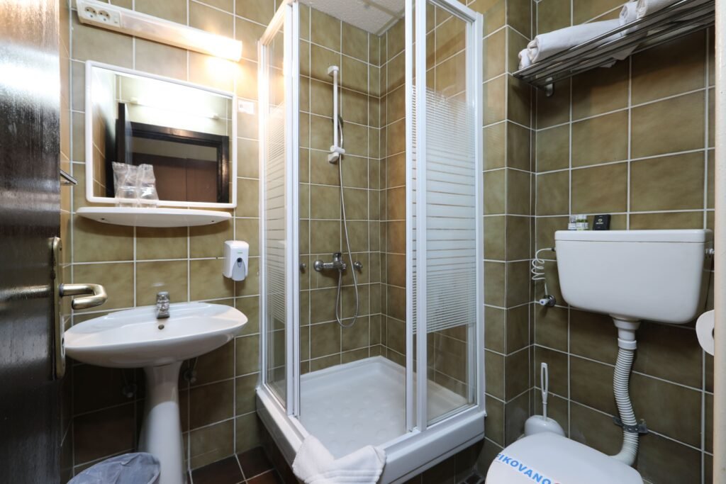 economic room guesthouse 2