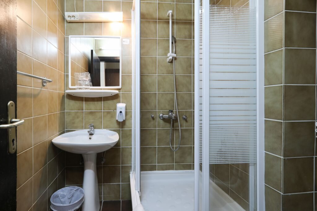 economic room guesthouse 1